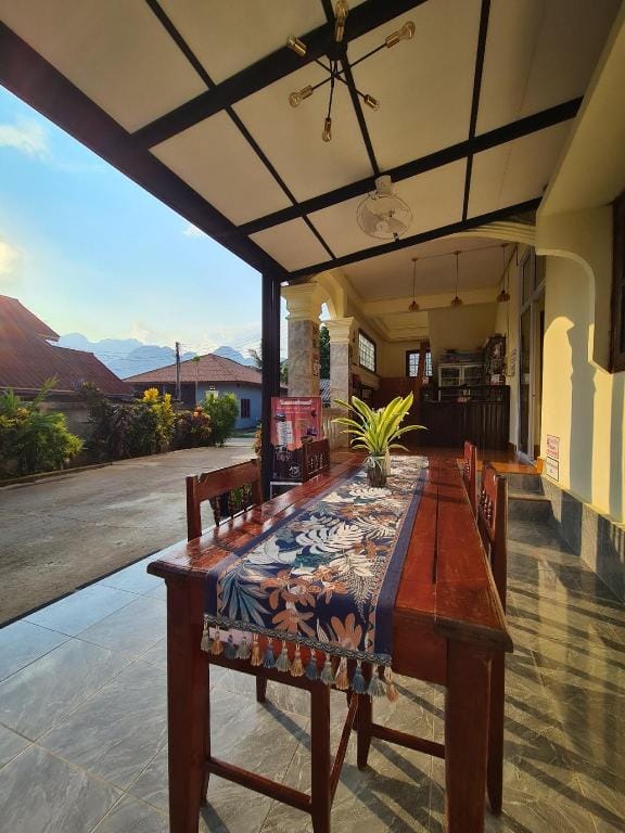 Saphaothong Guesthouse Hotel in Vang Vieng