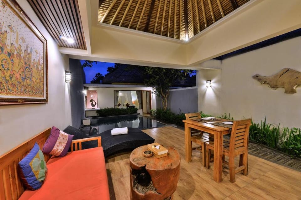 Avery Le Nixsun Villas by Waringin Hospitality Villa in Bali