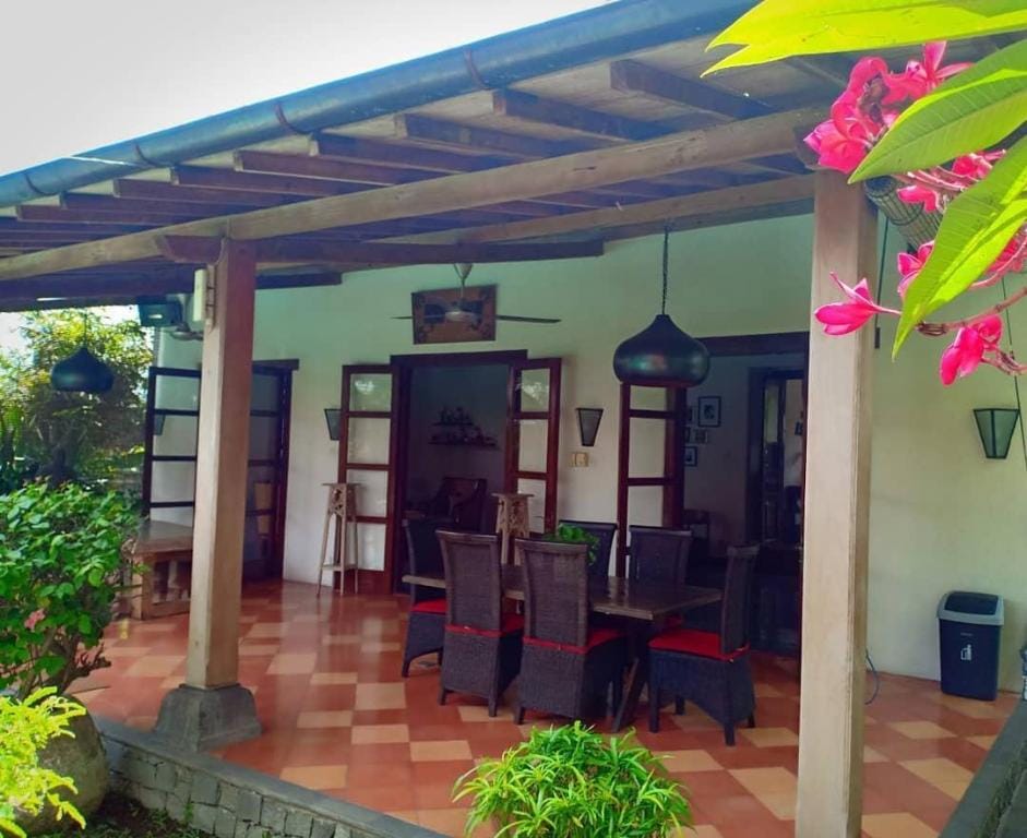 Villa Aquin Bed and Breakfast in Indonesia