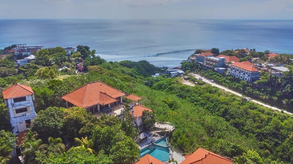 Uluwatu Mansion Villas Campground/ 
RV Resort in Bali