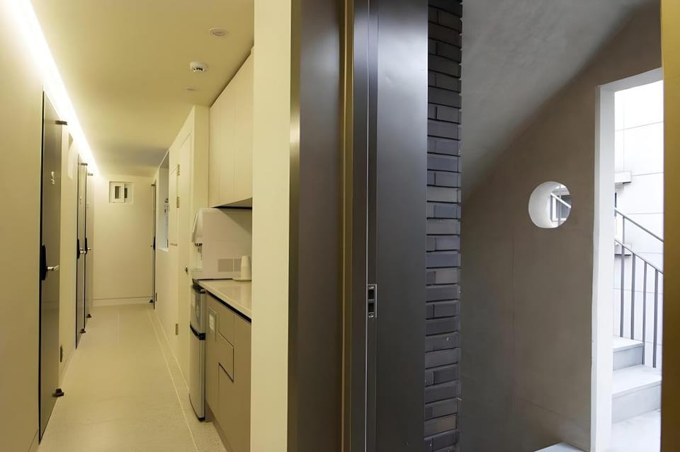 DW Stay Hongdae Bed and Breakfast in Seoul