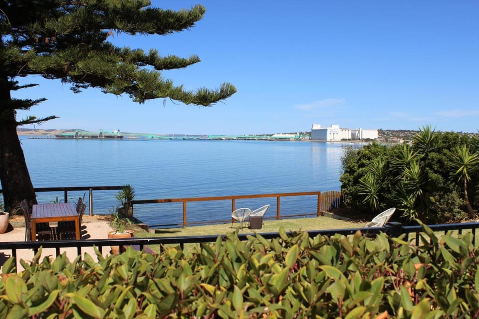 Bay 10 - Suites and Apartments Campground/ 
RV Resort in Port Lincoln