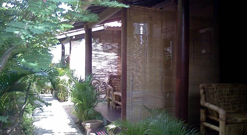 Alexyane Paradise Bungalow Campground/ 
RV Resort in Pemenang