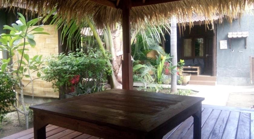 Alexyane Paradise Bungalow Campground/ 
RV Resort in Pemenang