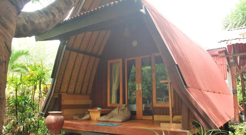 Gili Smile Bungalow Bed and Breakfast in Pemenang