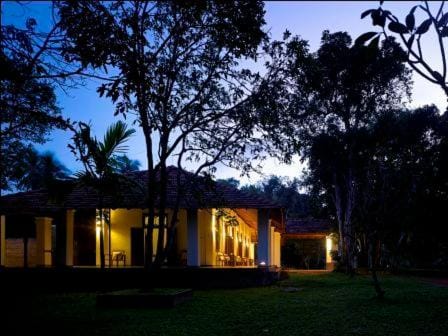 Comilla Bungalow Country House in Western Province