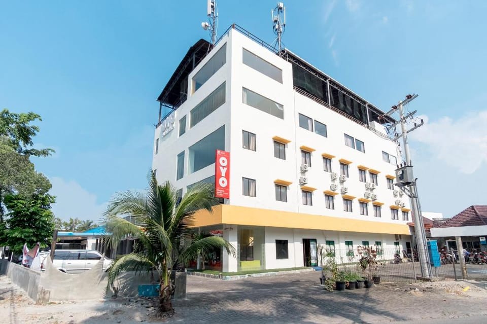 OYO Flagship 1348 Hotel Home Anaya Hotel in Indonesia