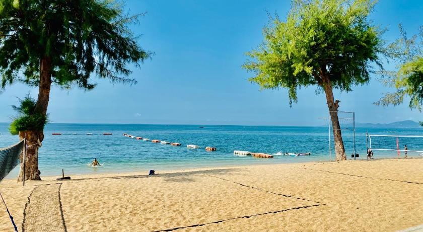 Sunny Beach Residence Bed and Breakfast in Pattaya City