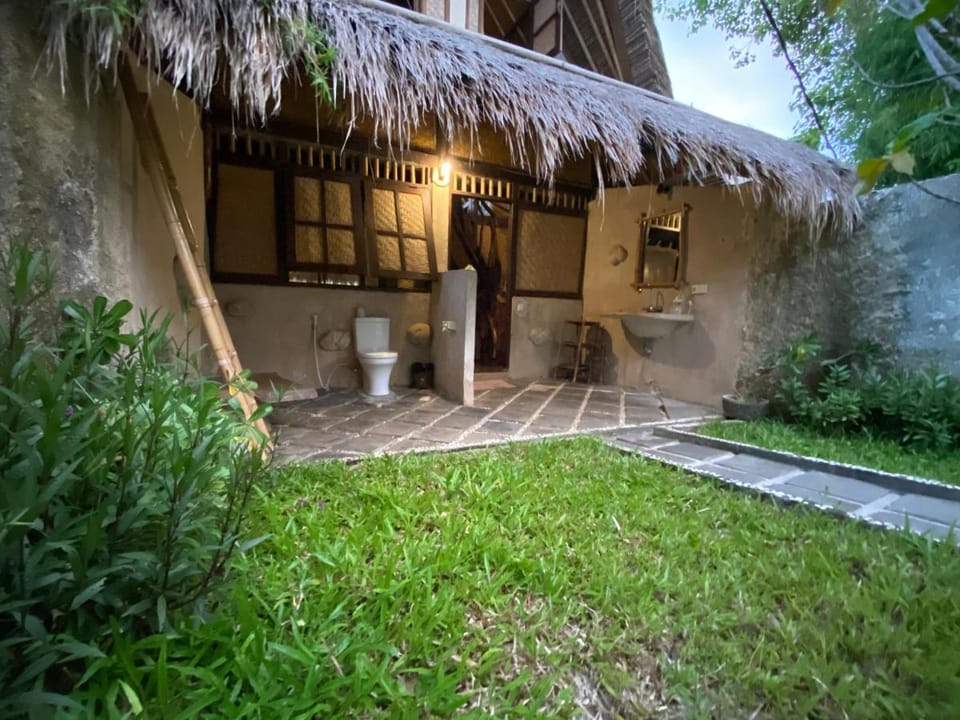 Flower Bud Bungalow Balangan Campground/ 
RV Resort in Bali