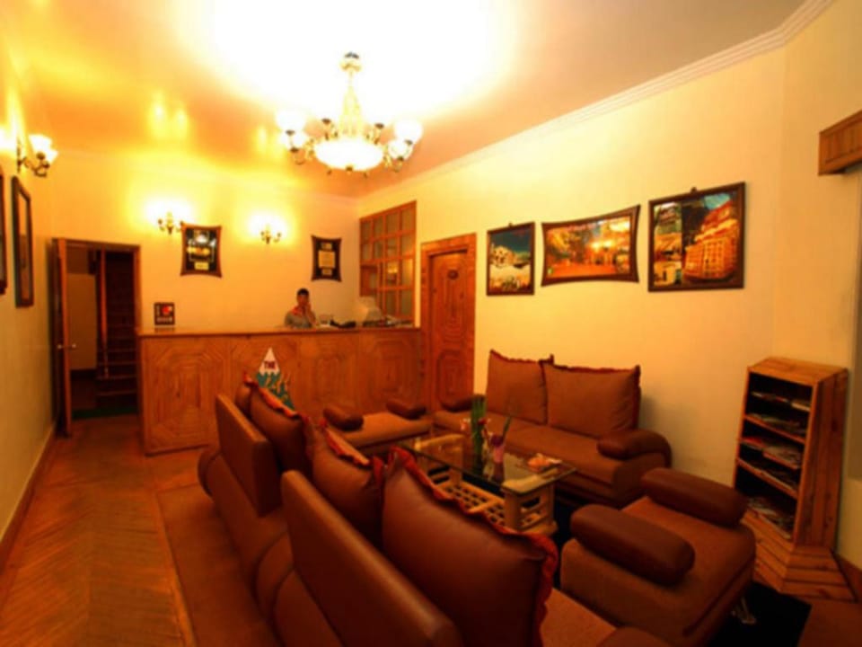 Clifftop Club Hotel in Uttarakhand