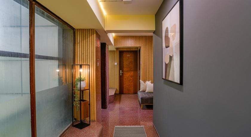 Collection O Jayshree Domestic Airport Hotel in Mumbai