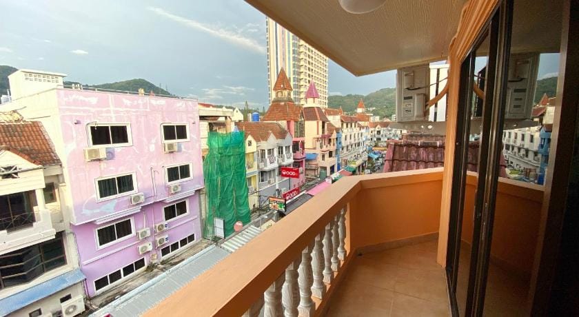 Star Guesthouse Bed and Breakfast in Patong