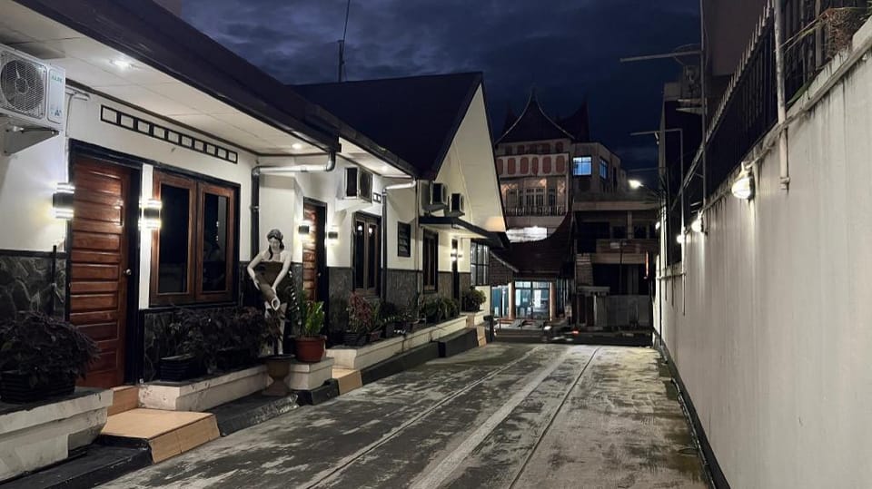 Lima's hotel Hotel in West Sumatra, Indonesia