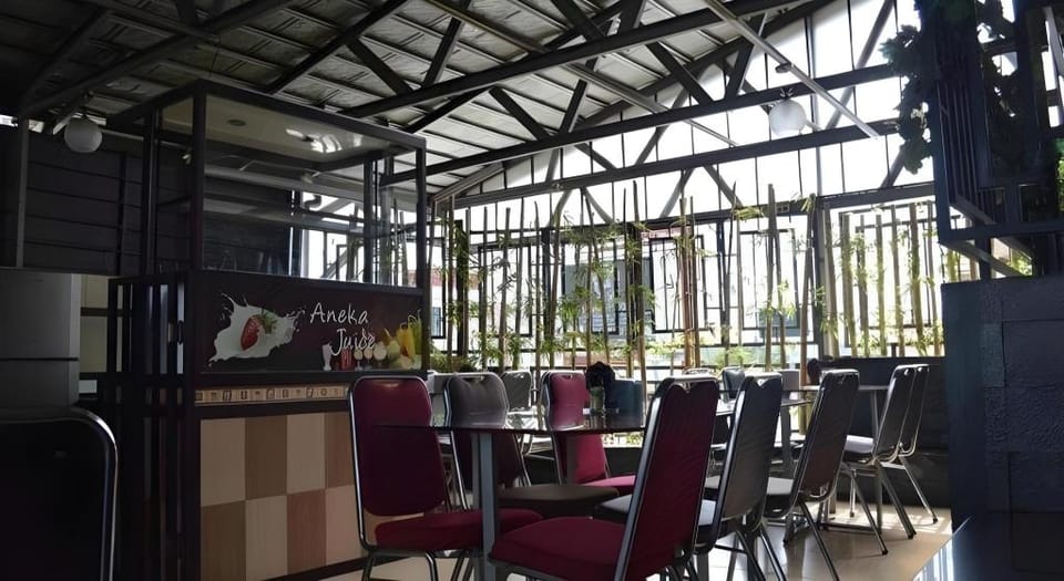 Lima's hotel Hotel in West Sumatra, Indonesia