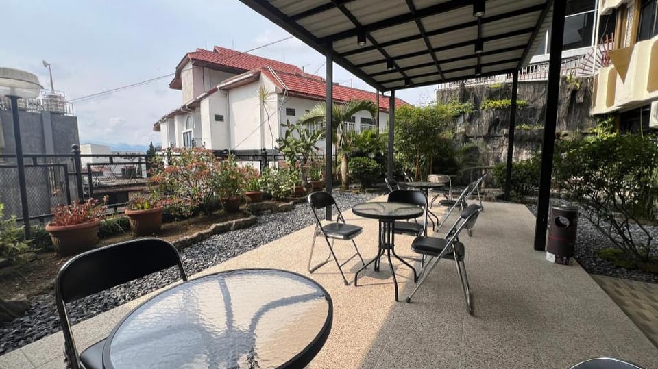 Lima's hotel Hotel in West Sumatra, Indonesia