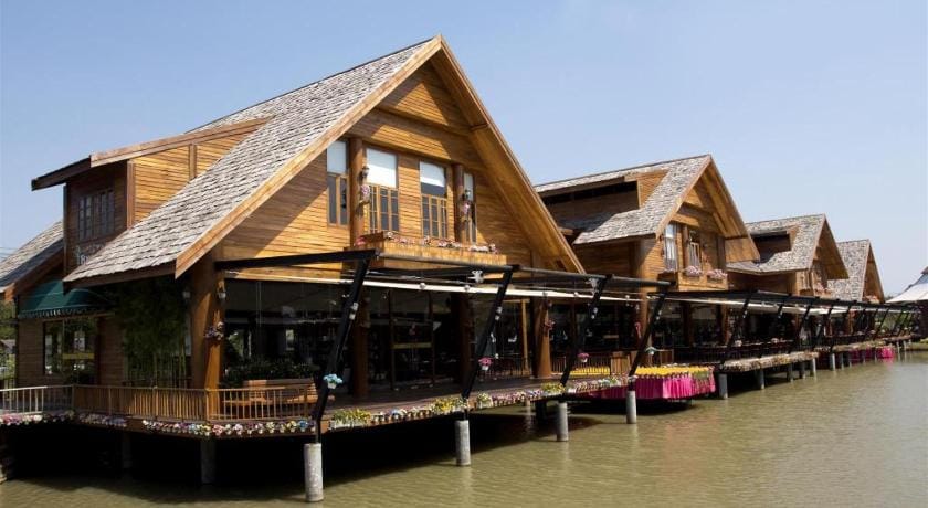 Sea Falcon on the Water Hotel in Pattaya City