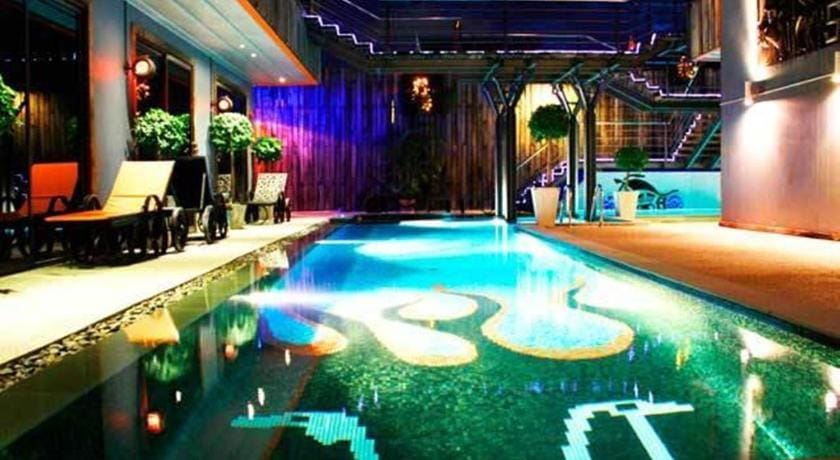 Nicky's Handlebar Hotel in Patong