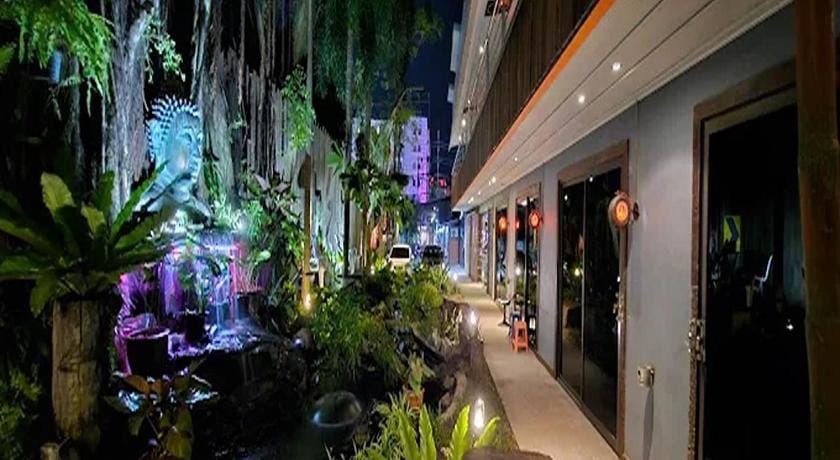 Nicky's Handlebar Hotel in Patong