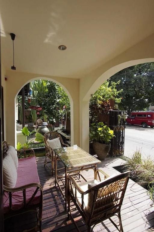 Seven Senses Guesthouse Bed and Breakfast in Chiang Mai