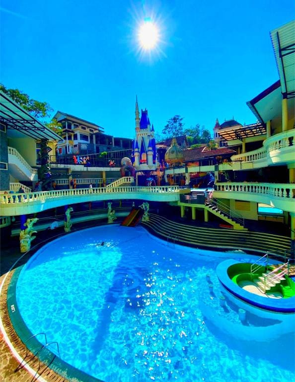 Vanda Gardenia Hotel & Resort Hotel in East Java