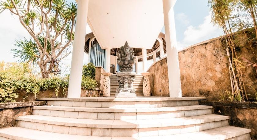 Mahagiri Villas & Spa Dreamland Villa in Bali