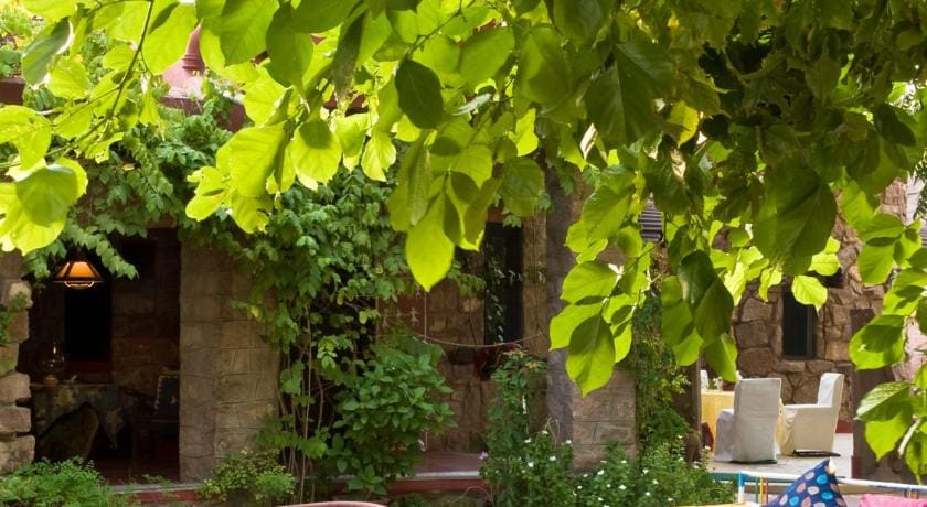 The Mandore - a leafy resort Bed and Breakfast in Rajasthan