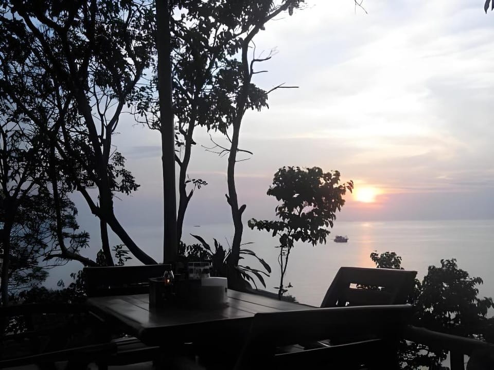 Lucky Resort Hotel in Ko Pha-ngan Sub-district