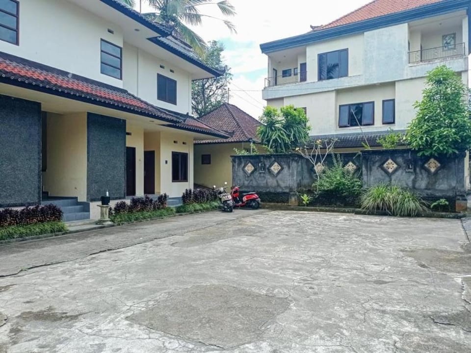 Hotel Mawar Sari Mitra RedDoorz Hotel in Payangan