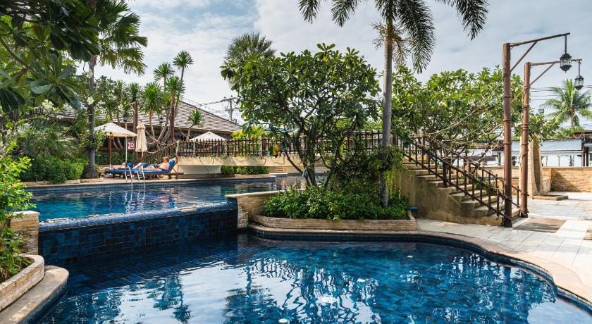 Jomtien Palm Beach Hotel And Resort Hotel in Pattaya City