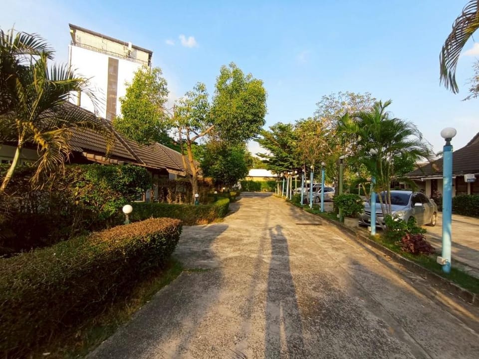 Pakpon Cafe and Bed. Hotel in Laos
