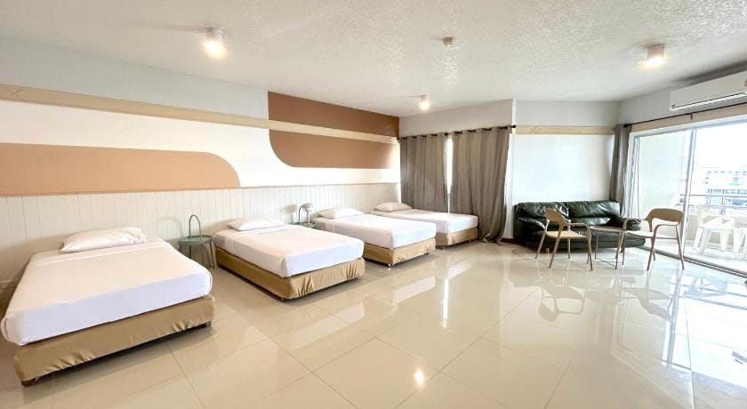 Markland Beach View Hotel in Pattaya City