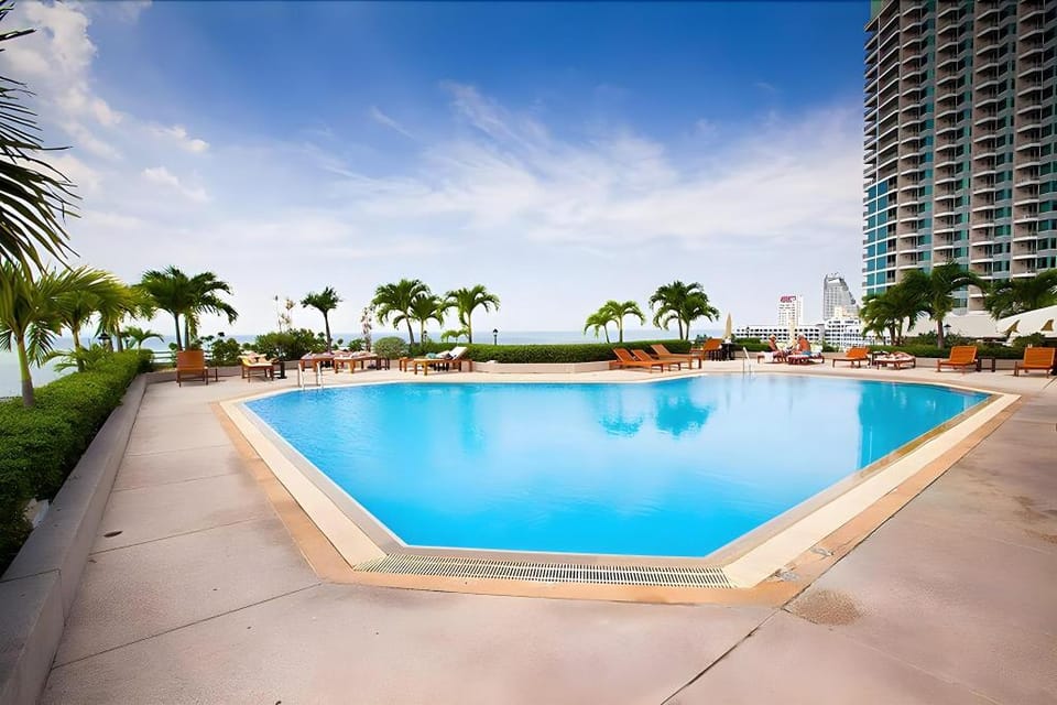 Markland Beach View Hotel in Pattaya City