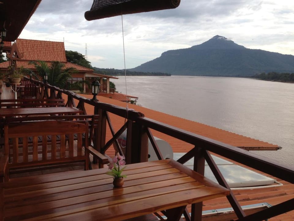 Mekong Paradise Resort Hotel in Laos