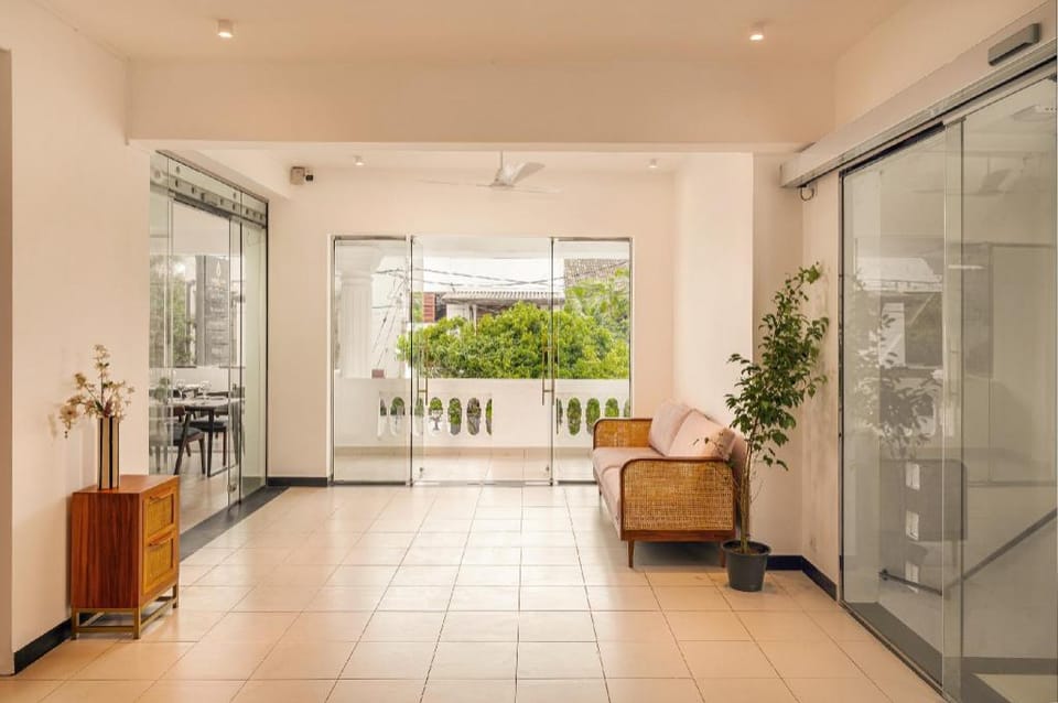 Beverly Hills Hotel Hotel in Dehiwala-Mount Lavinia