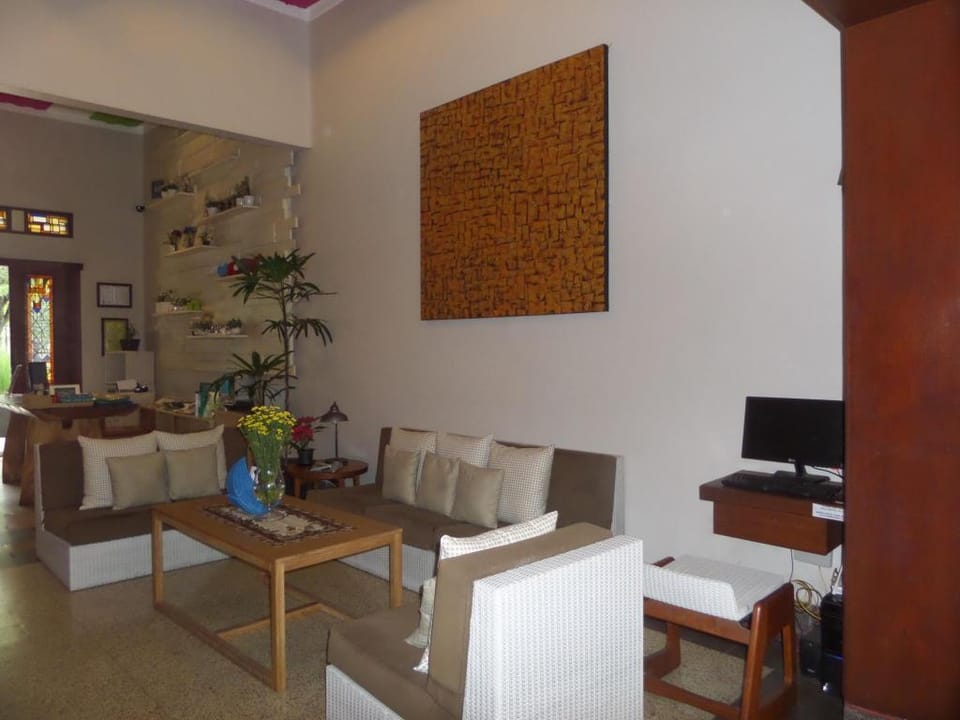 Merbabu Guest House Hotel in East Java