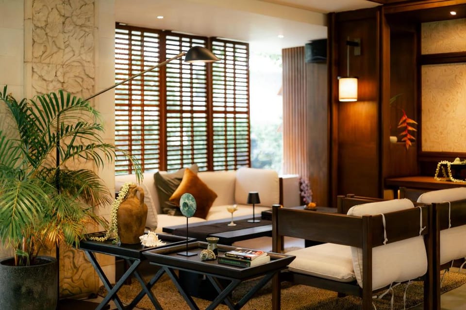 Fourteen Roses Beach Hotel Hotel in Kuta
