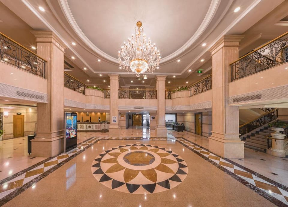 Country Garden Phoenix Hotel Foshan Resort in Guangzhou