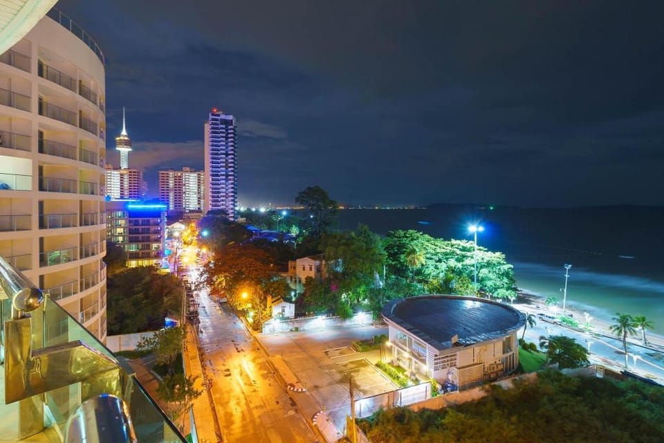 Royal Beach View Suites Hotel in Pattaya City