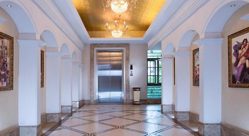 Vienna Hotel Silver Lake Branch Hotel in Shenzhen