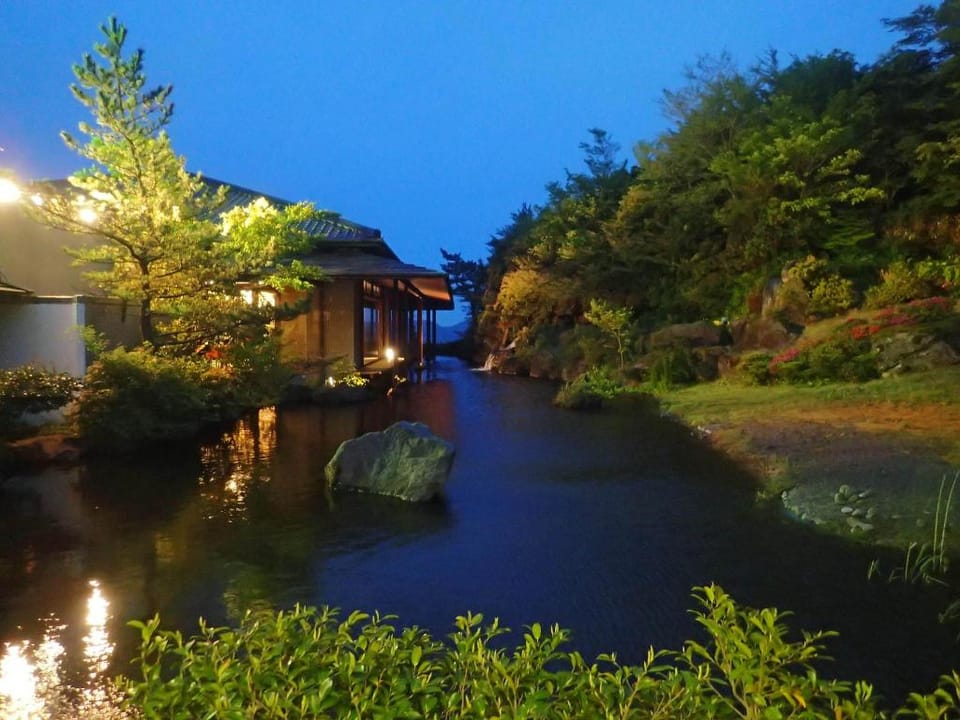 Hakone Yunohana Prince Hotel Ryokan in Hakone