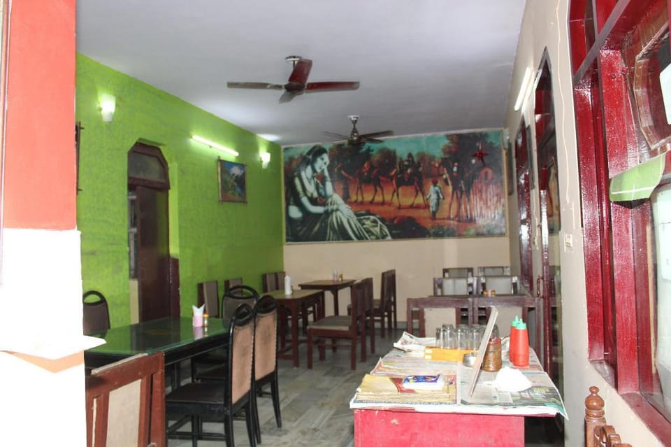 Hotel Raj Bed & Breakfast Hotel in Agra