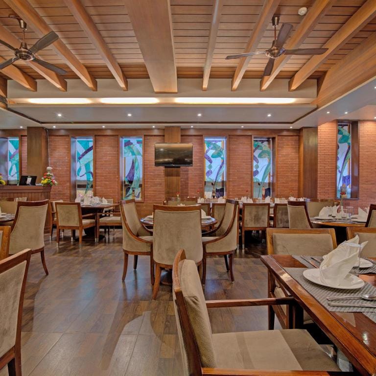 Godwin Candolim, Goa Hotel in Candolim