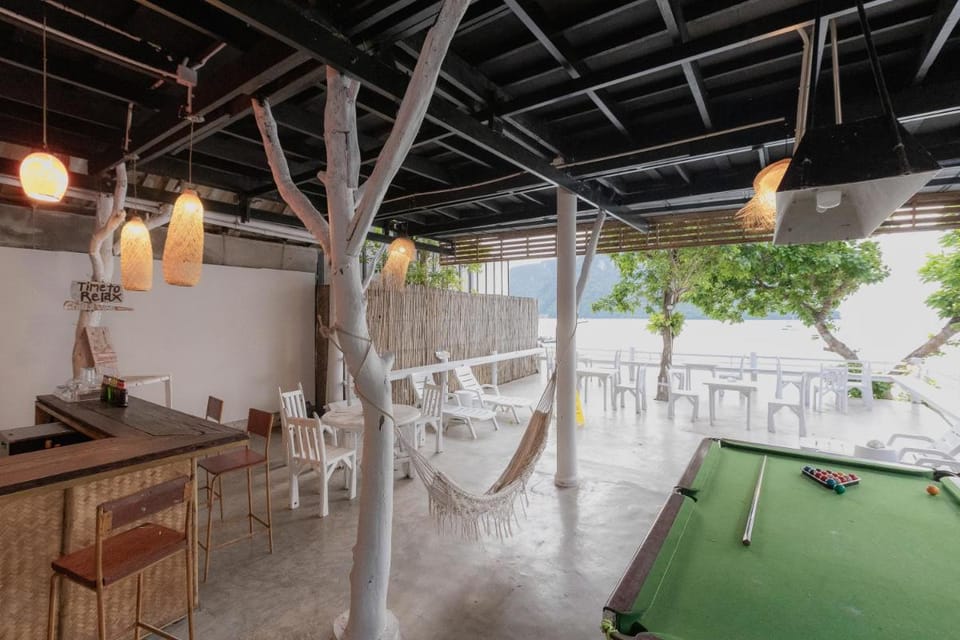 Phi Phi Cozy Seafront Resort Hotel in Krabi Changwat