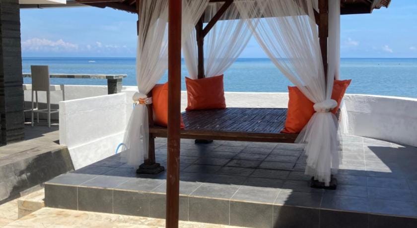 Villa Agung Beach Inn Bed and Breakfast in Buleleng