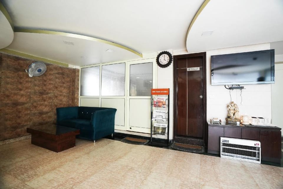 Hotel S & B East Inn Hotel in New Delhi
