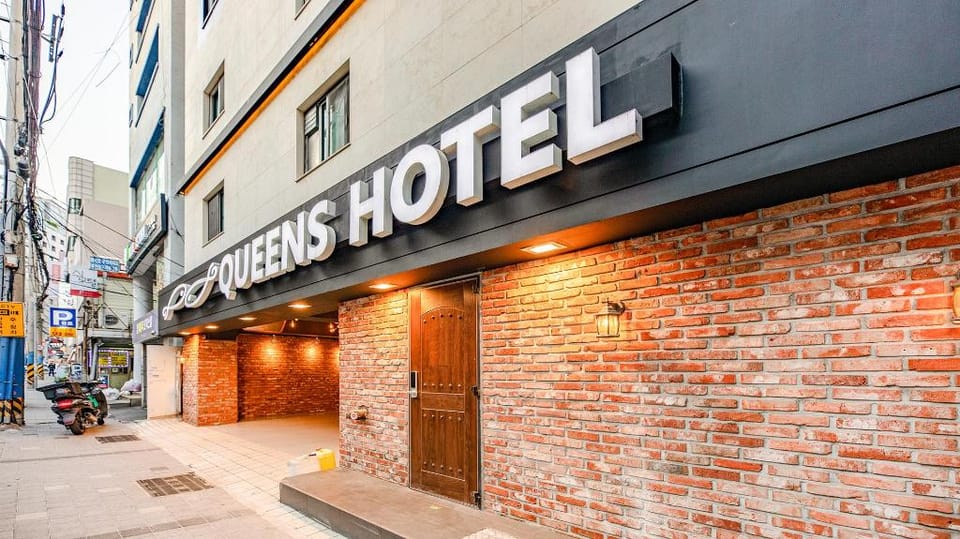 Queens Hotel Seomyeon Busan Hotel in Busan