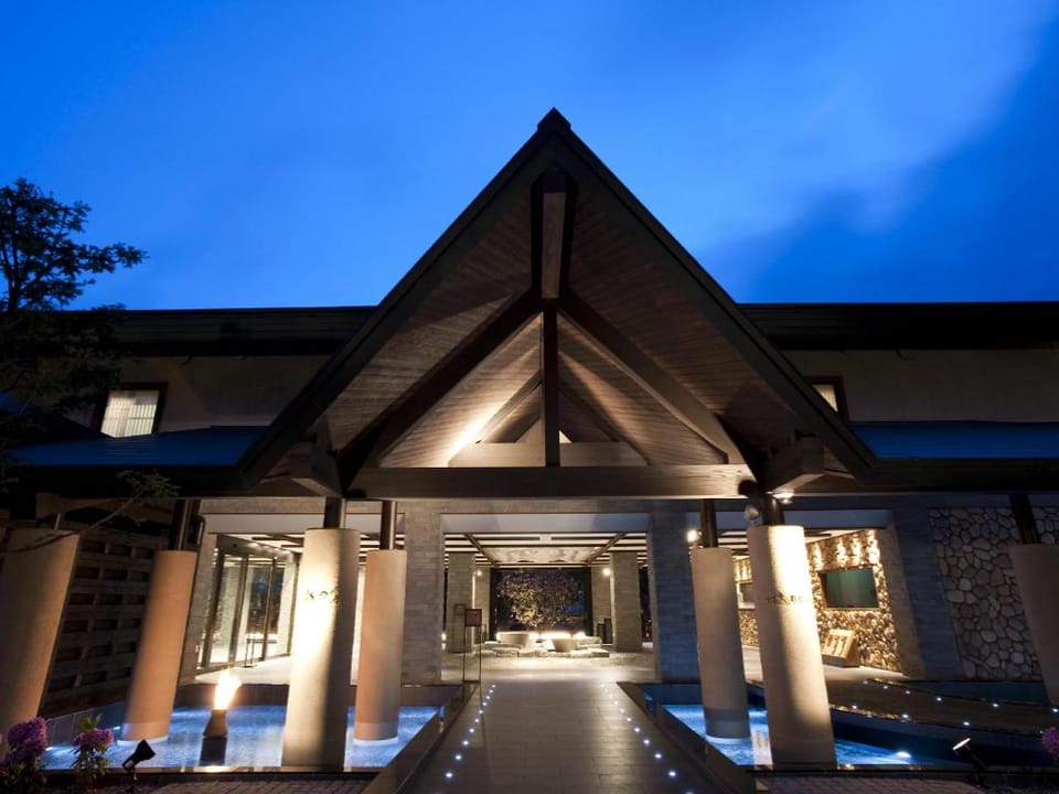 Lake Shikotsu Tsuruga Resort Spa Mizu no Uta Ryokan in Hokkaido Prefecture