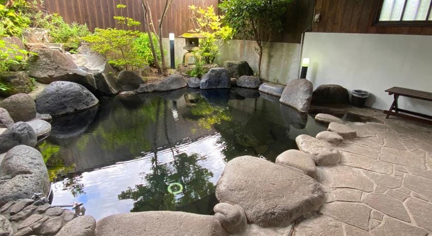 Yufuin Onsen Hasuwa Inn Ryokan in Japan