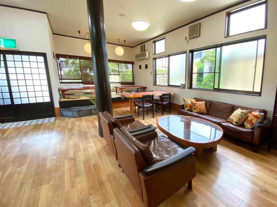 Yufuin Onsen Hasuwa Inn Ryokan in Japan