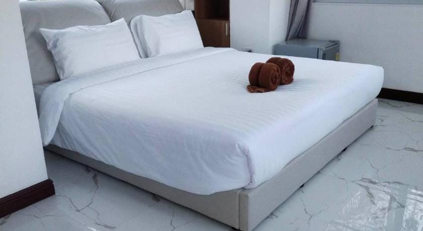 Baan Montra Beach Resort - Bankrut Resort in Prachuap Khiri Khan, Thailand